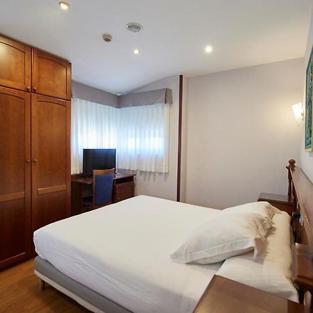 Hotel Villalegre Aviles Ngoại thất bức ảnh