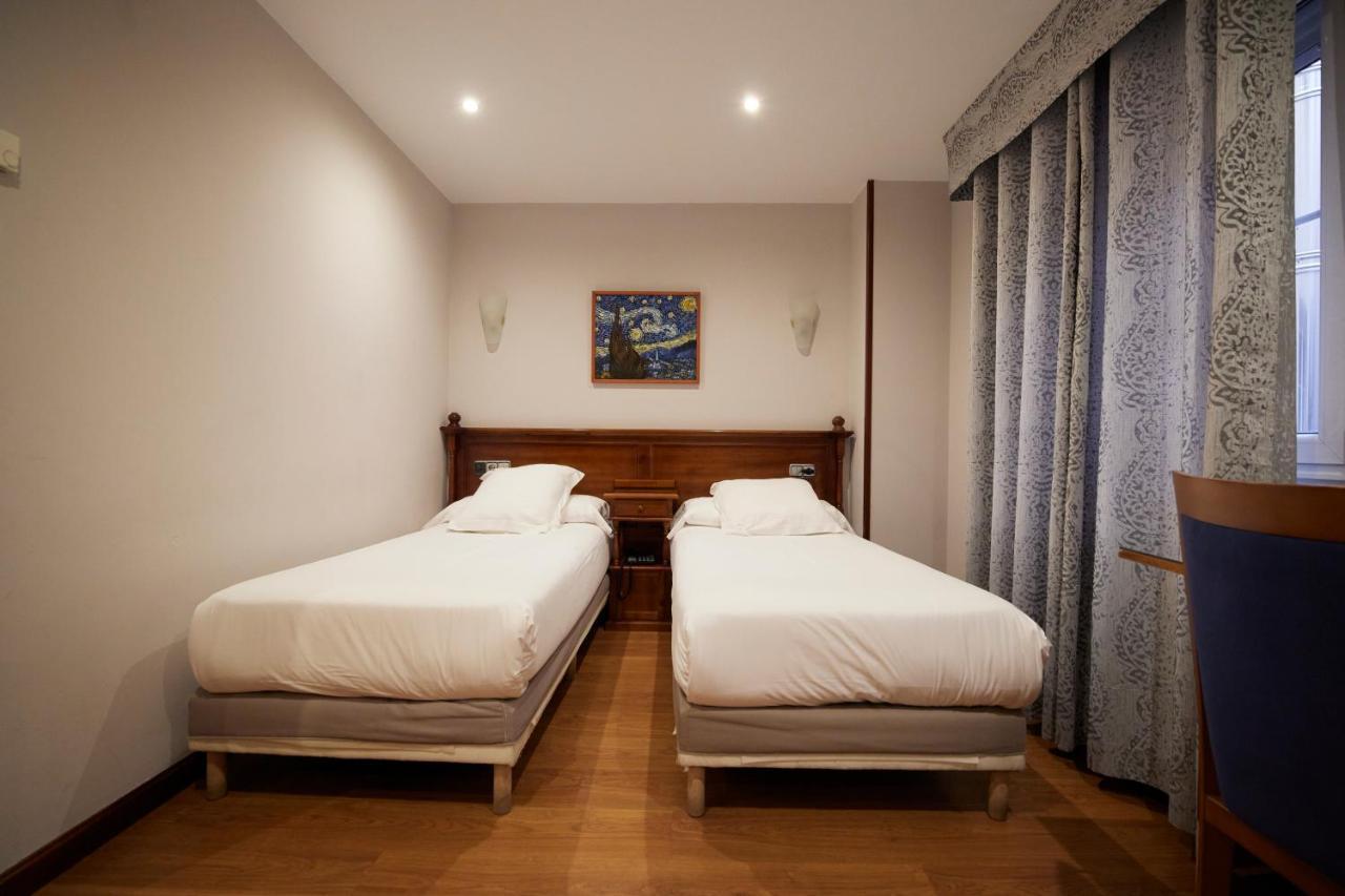 Hotel Villalegre Aviles Ngoại thất bức ảnh